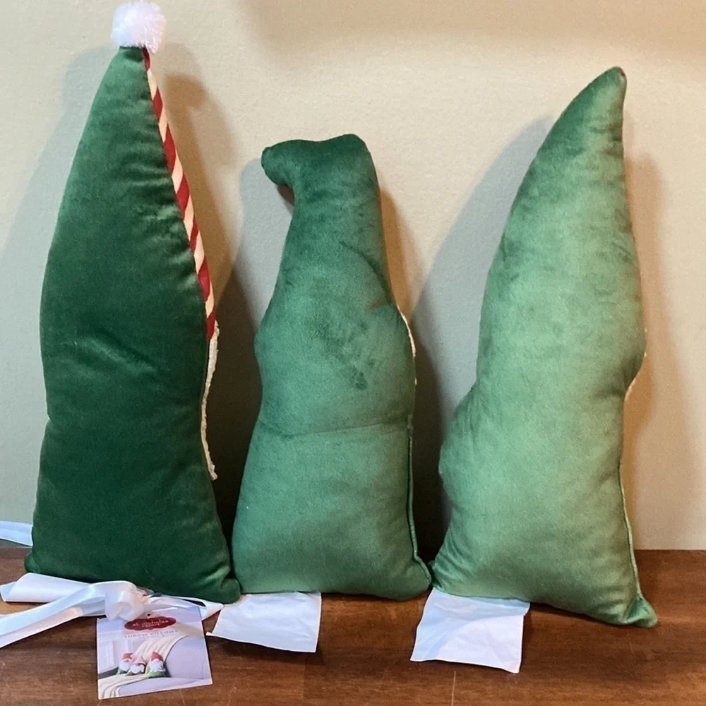 NEW ST. NICHOLAS SQUARE CHRISTMAS GNOME SHAPED 3 PACK PILLOW SET
